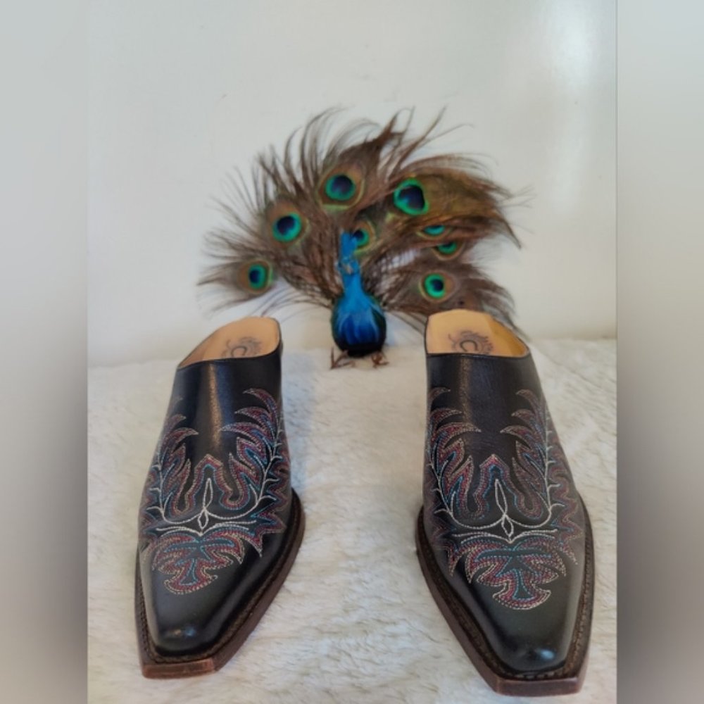 Luchesse Charlie 1 Horse slip on mule booties (Size: 8)